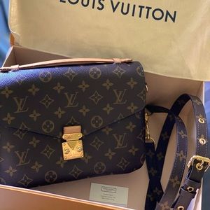 Louis Vuitton Pochette Métis